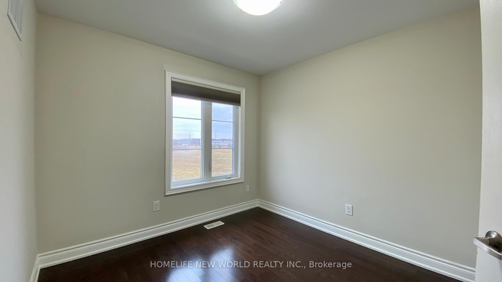 Photo 17 of 50 Grand Trunk Avenue, Vaughan, Patterson — HOMEH