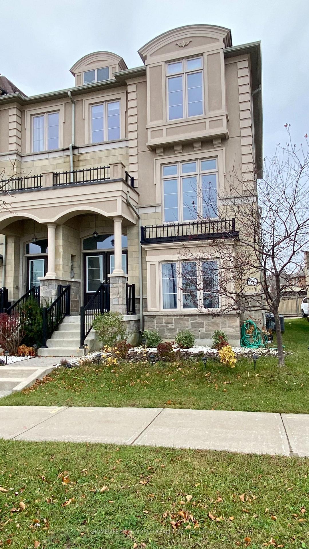 Photo 33 of 50 Grand Trunk Avenue, Vaughan, Patterson — HOMEH