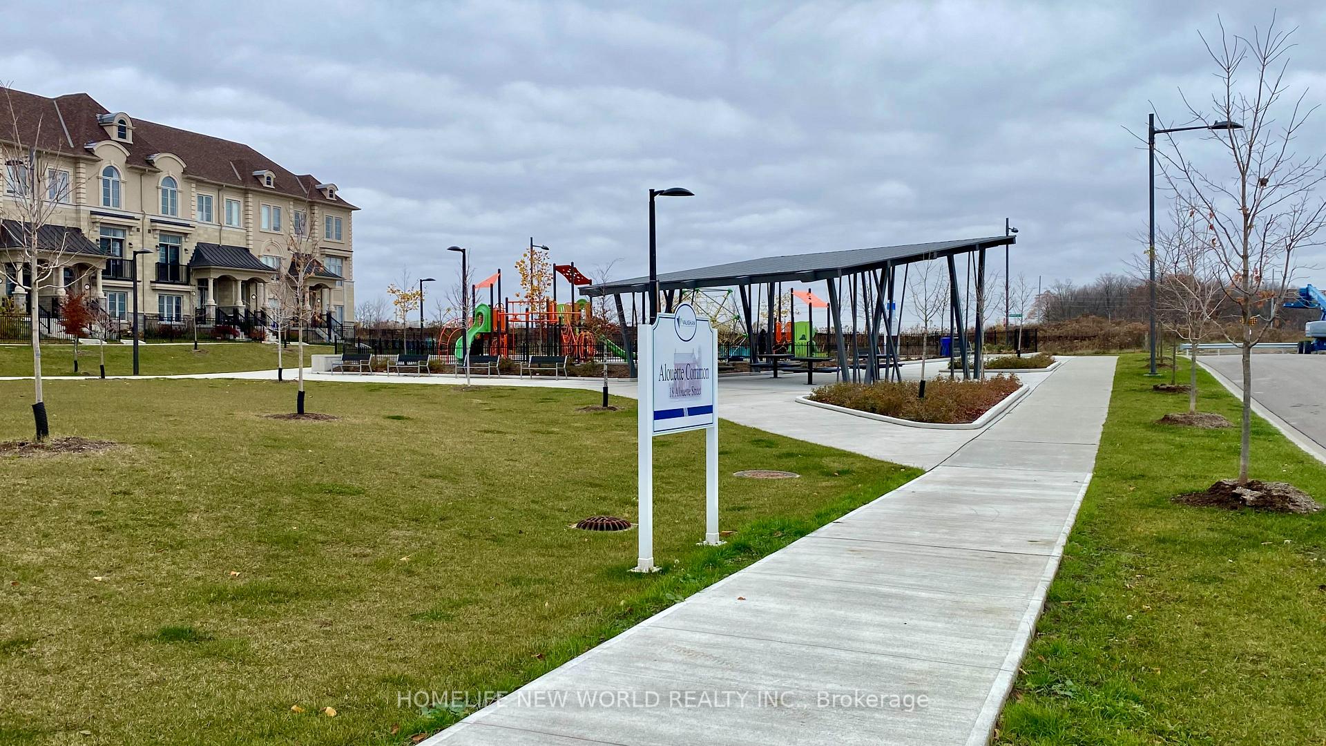 Photo 34 of 50 Grand Trunk Avenue, Vaughan, Patterson — HOMEH