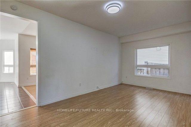 Photo 3 of 1023 Schooling Drive, Oshawa, Taunton — HOMEH