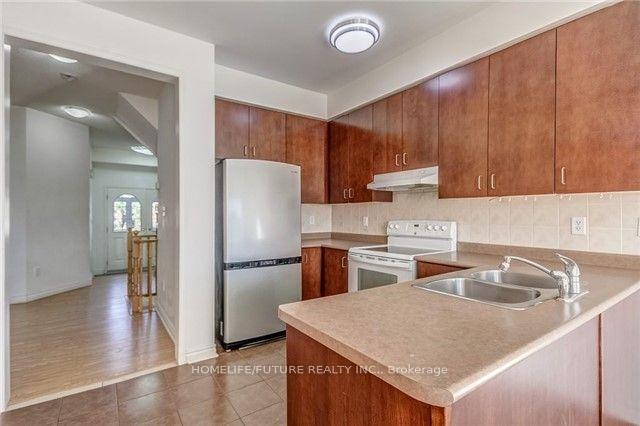 Photo 6 of 1023 Schooling Drive, Oshawa, Taunton — HOMEH