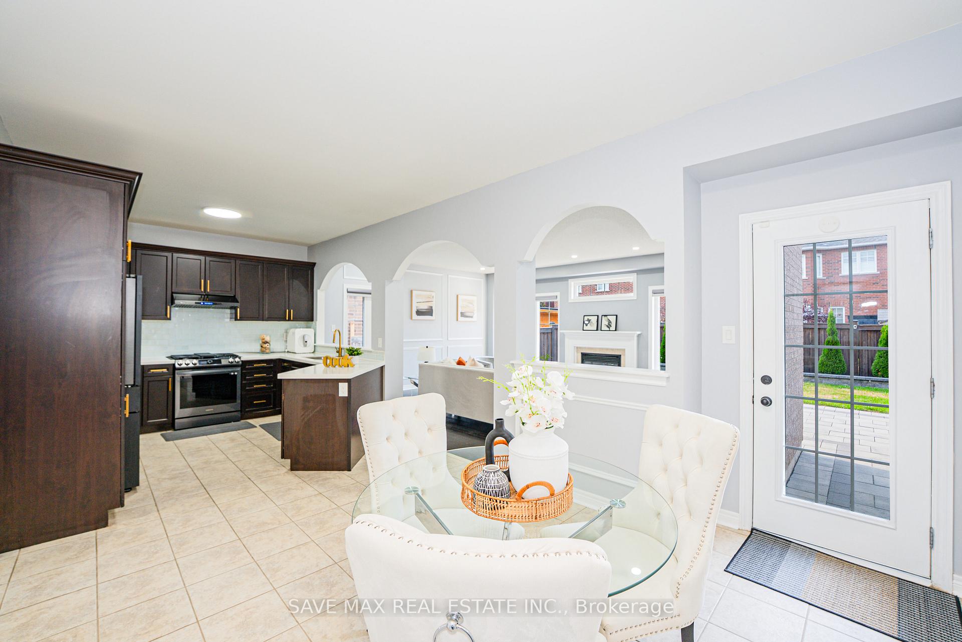 Photo 9 of 113 Sharplin Drive, Ajax, South East — HOMEH