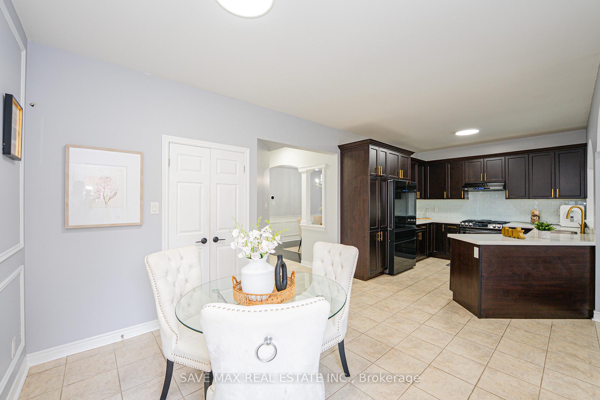 Photo 11 of 113 Sharplin Drive, Ajax, South East — HOMEH