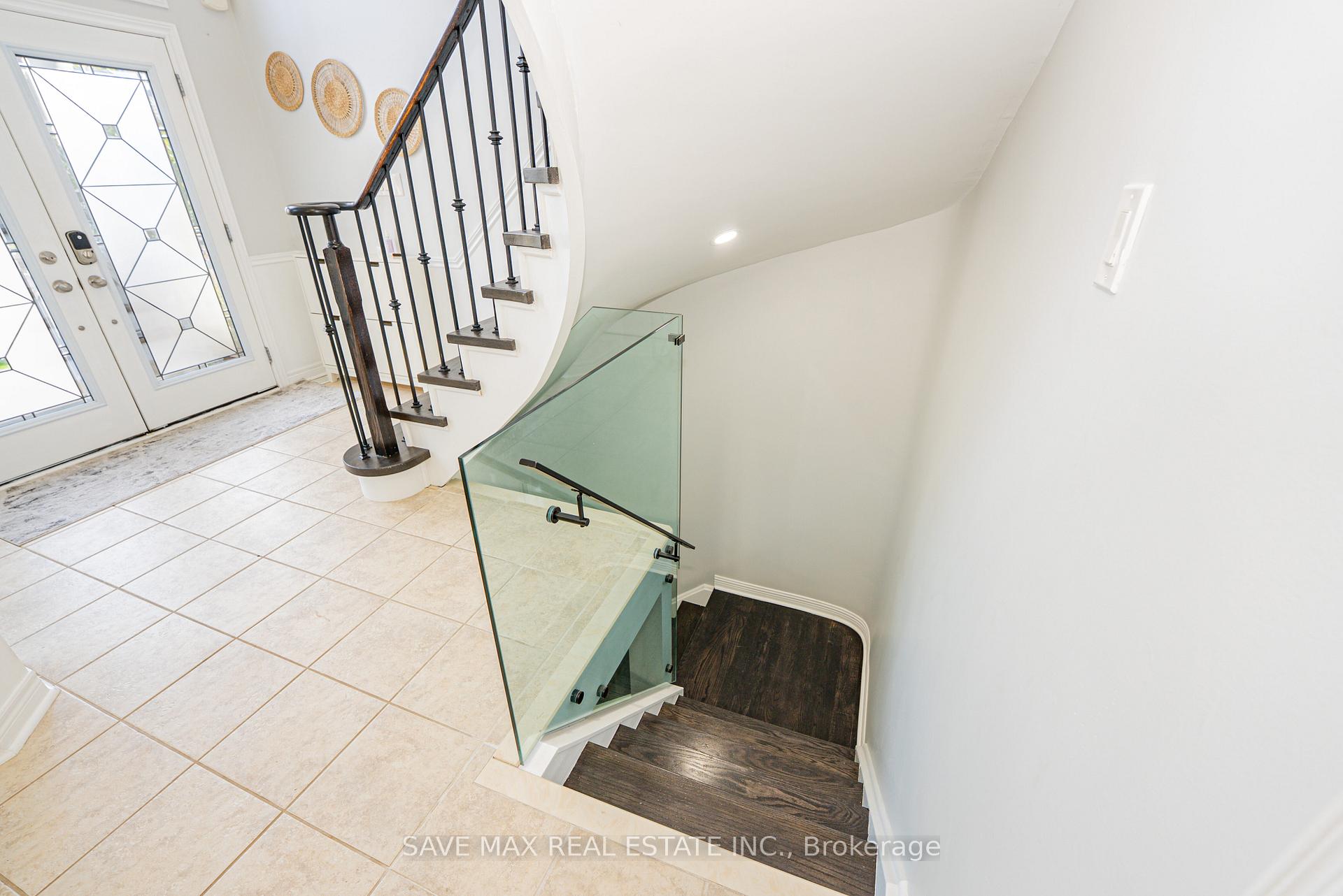 Photo 35 of 113 Sharplin Drive, Ajax, South East — HOMEH