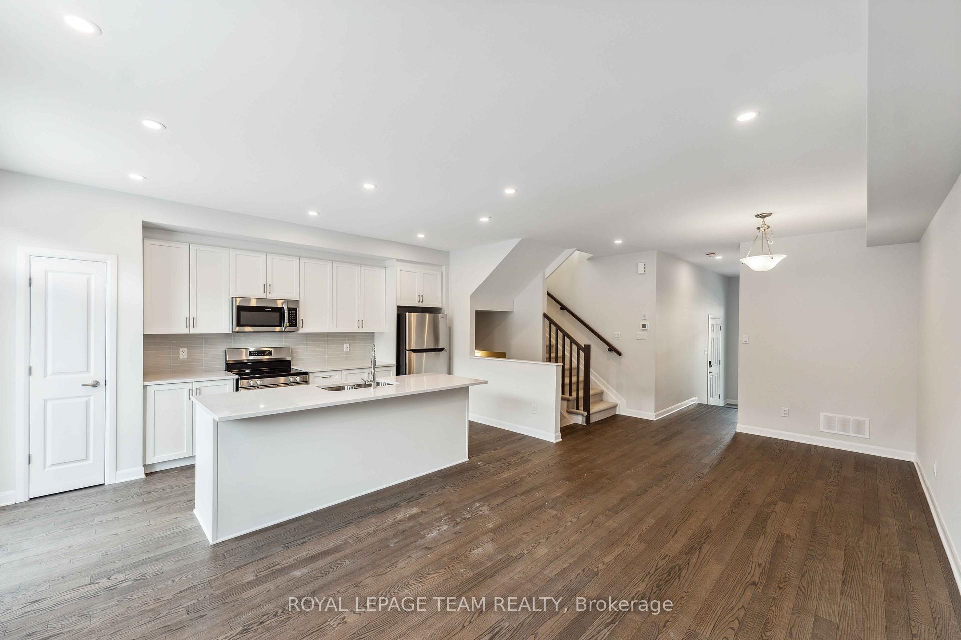 Photo 11 of 321 Establish Avenue, Ottawa, Avalon West — HOMEH