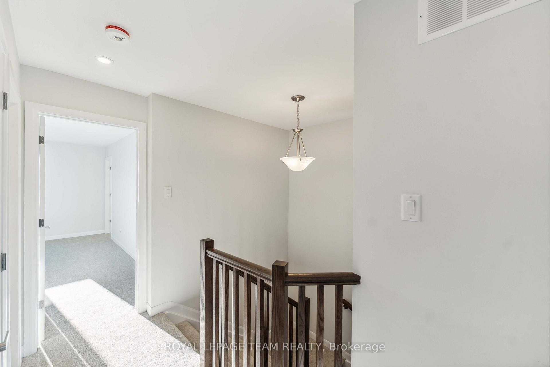 Photo 13 of 321 Establish Avenue, Ottawa, Avalon West — HOMEH
