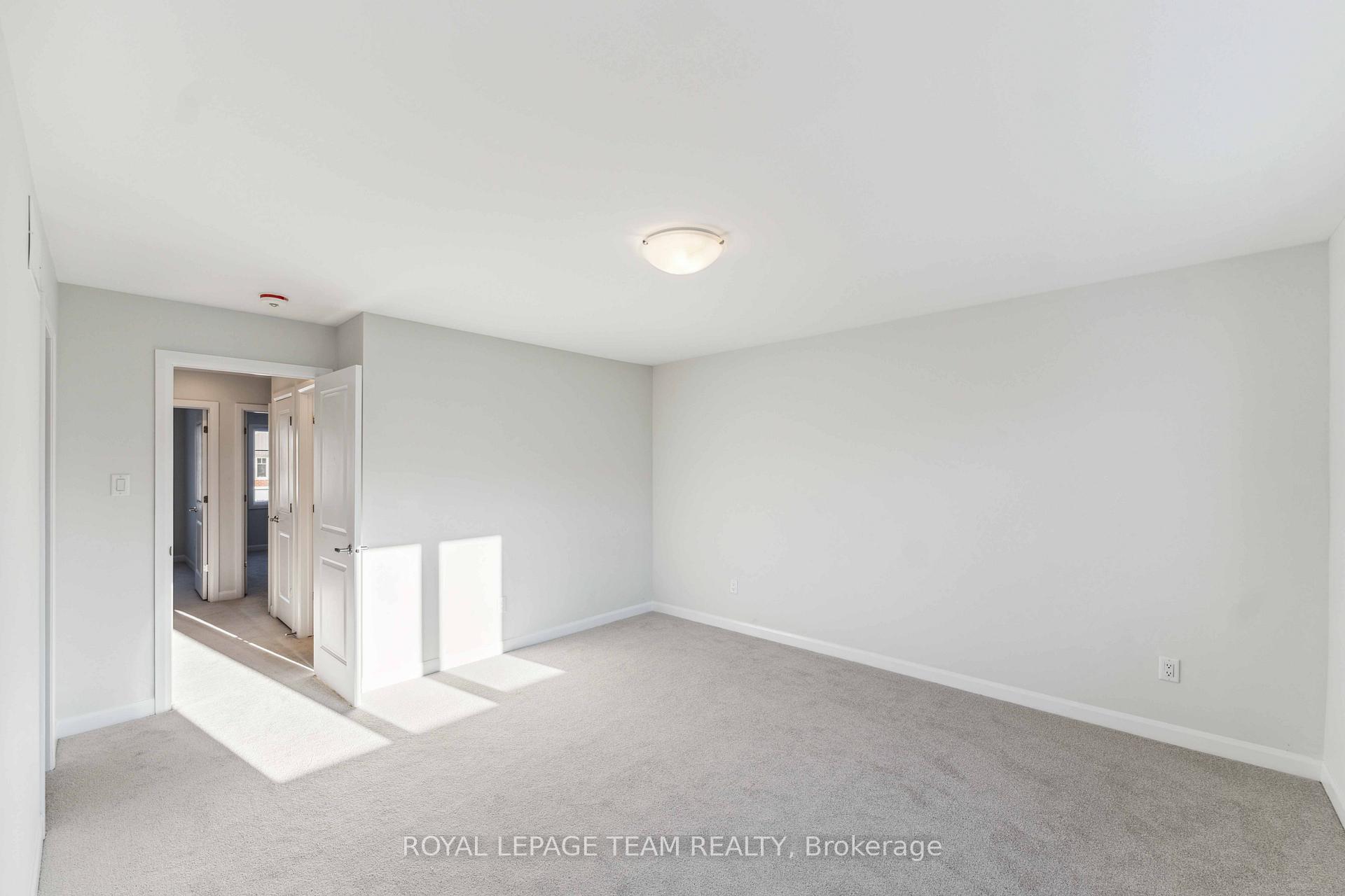 Photo 15 of 321 Establish Avenue, Ottawa, Avalon West — HOMEH