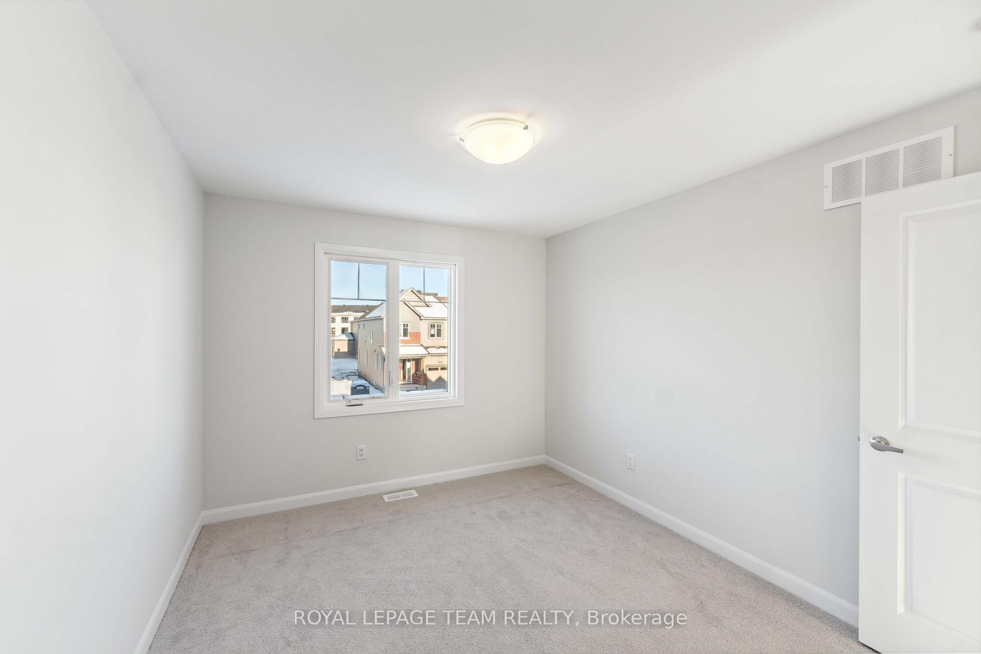 Photo 19 of 321 Establish Avenue, Ottawa, Avalon West — HOMEH