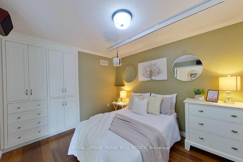 Photo 18 of 324 Towerhill Road, Peterborough, Northcrest Ward 5 — HOMEH