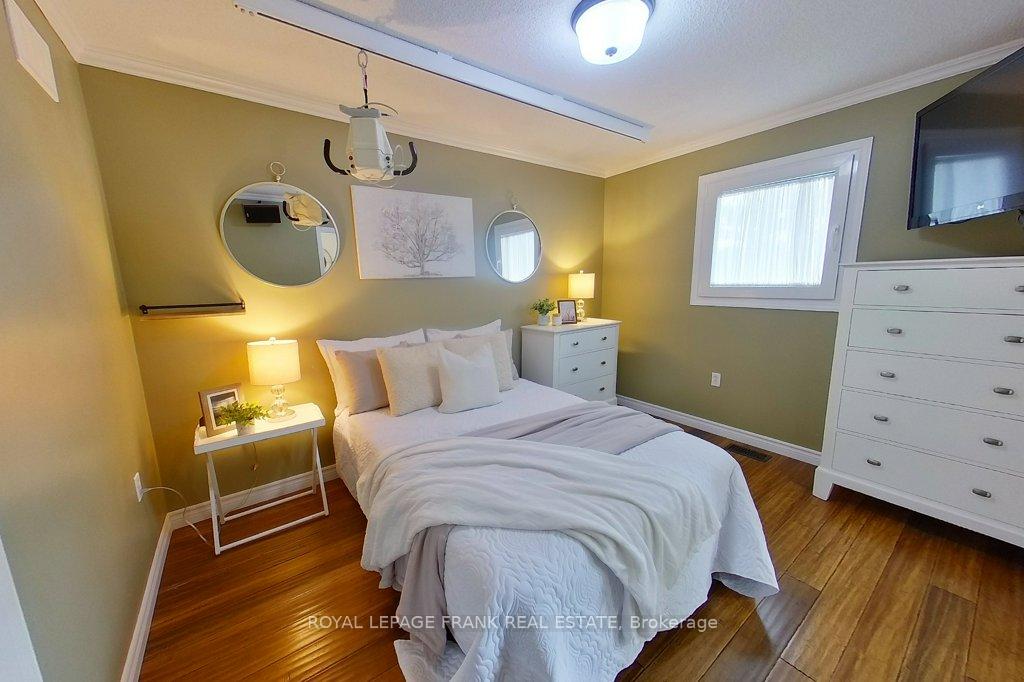 Photo 19 of 324 Towerhill Road, Peterborough, Northcrest Ward 5 — HOMEH