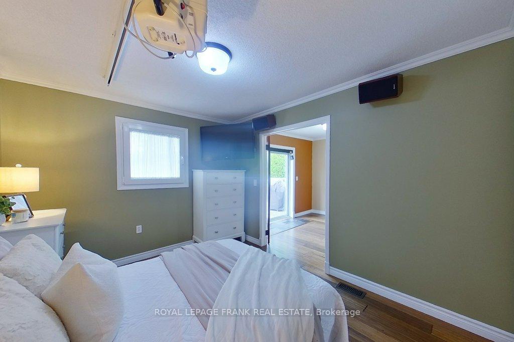Photo 21 of 324 Towerhill Road, Peterborough, Northcrest Ward 5 — HOMEH