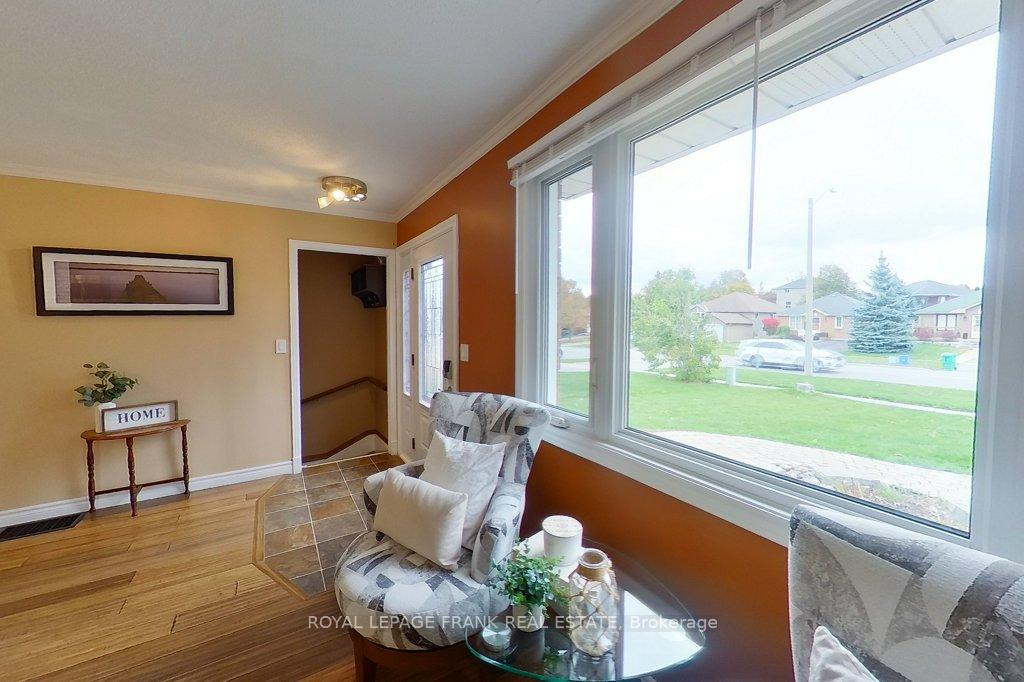 Photo 27 of 324 Towerhill Road, Peterborough, Northcrest Ward 5 — HOMEH