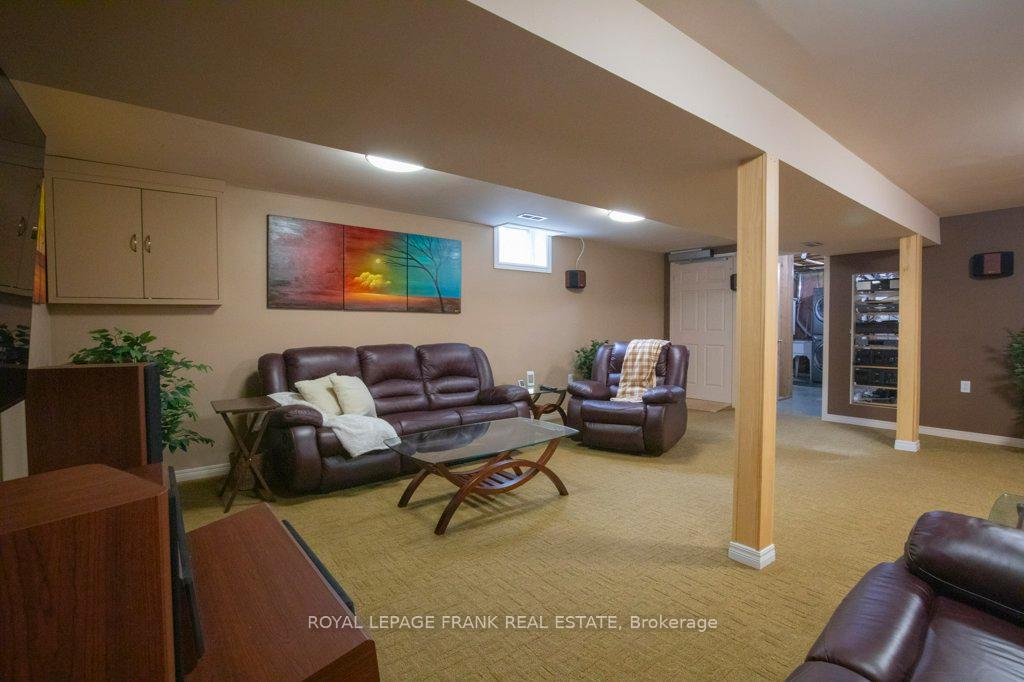 Photo 32 of 324 Towerhill Road, Peterborough, Northcrest Ward 5 — HOMEH