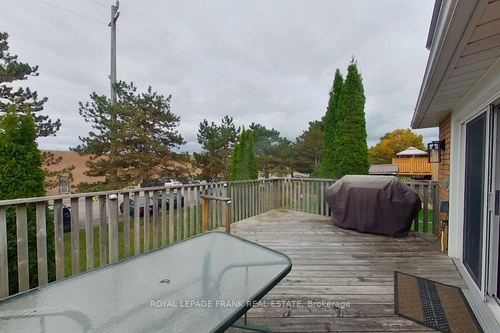 Photo 37 of 324 Towerhill Road, Peterborough, Northcrest Ward 5 — HOMEH