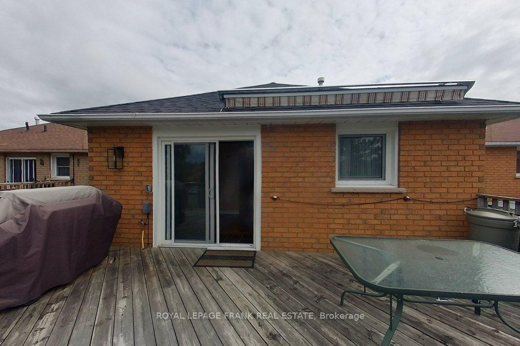 Photo 38 of 324 Towerhill Road, Peterborough, Northcrest Ward 5 — HOMEH