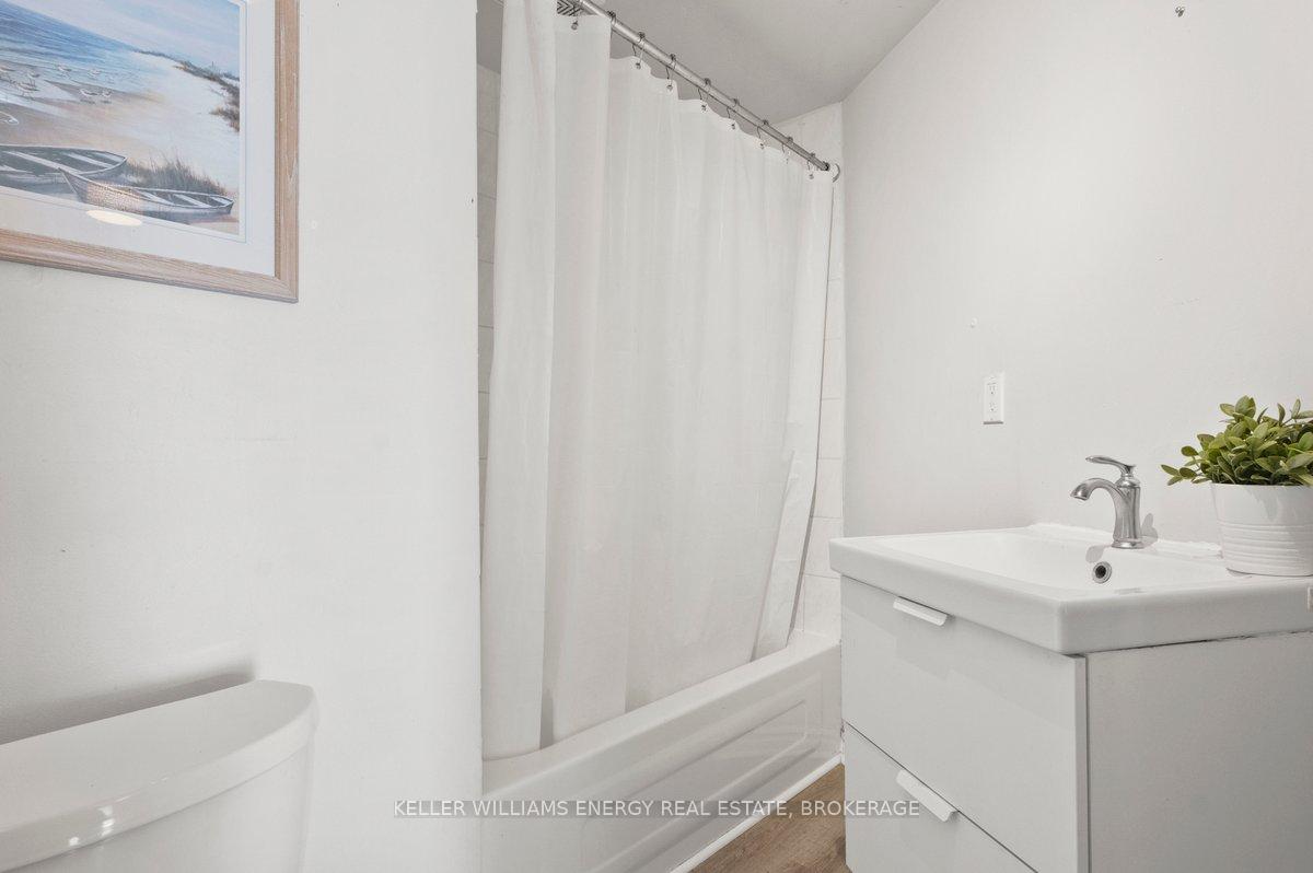 Photo 17 of 155 Switzer Drive, Oshawa, Centennial — HOMEH