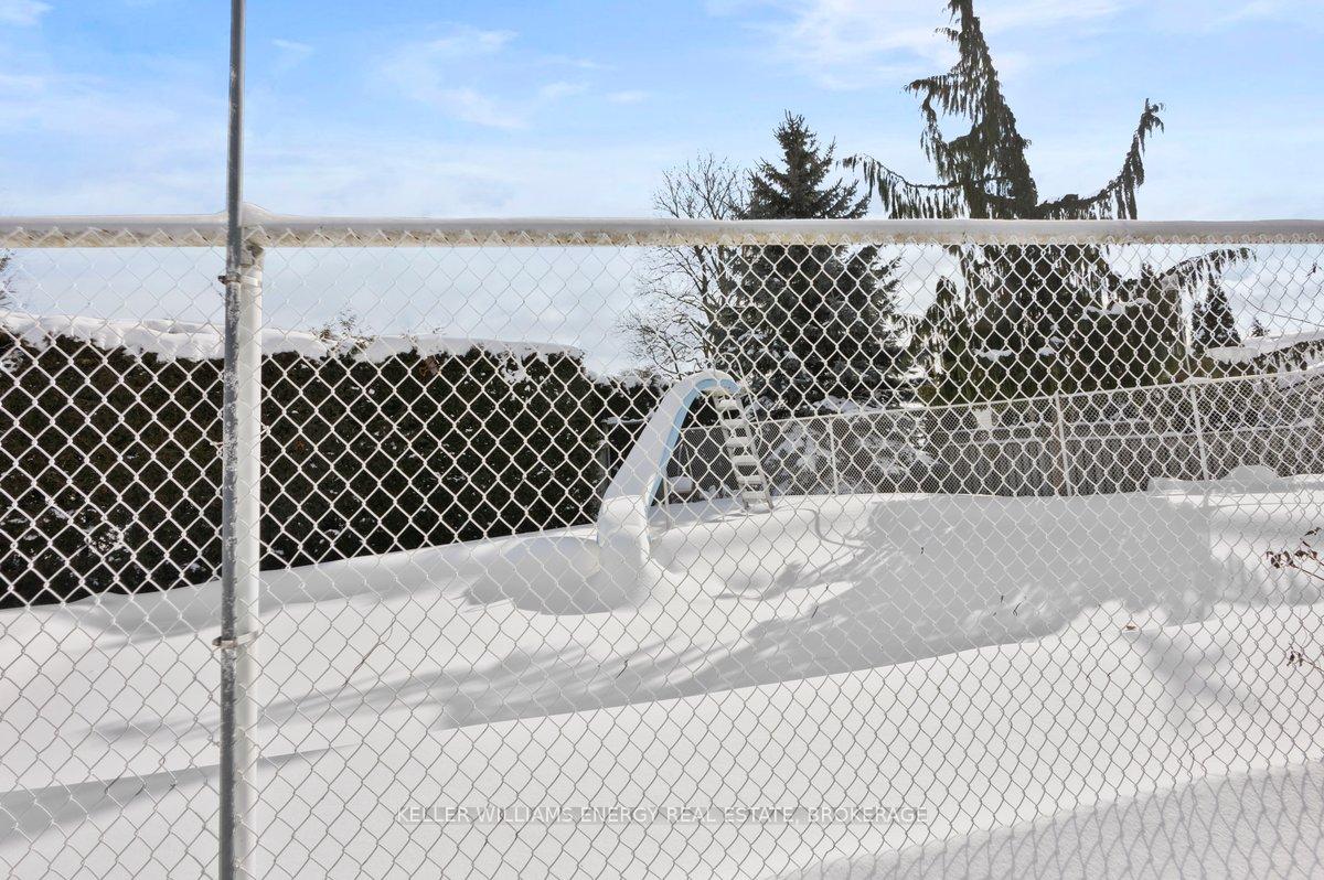Photo 21 of 155 Switzer Drive, Oshawa, Centennial — HOMEH