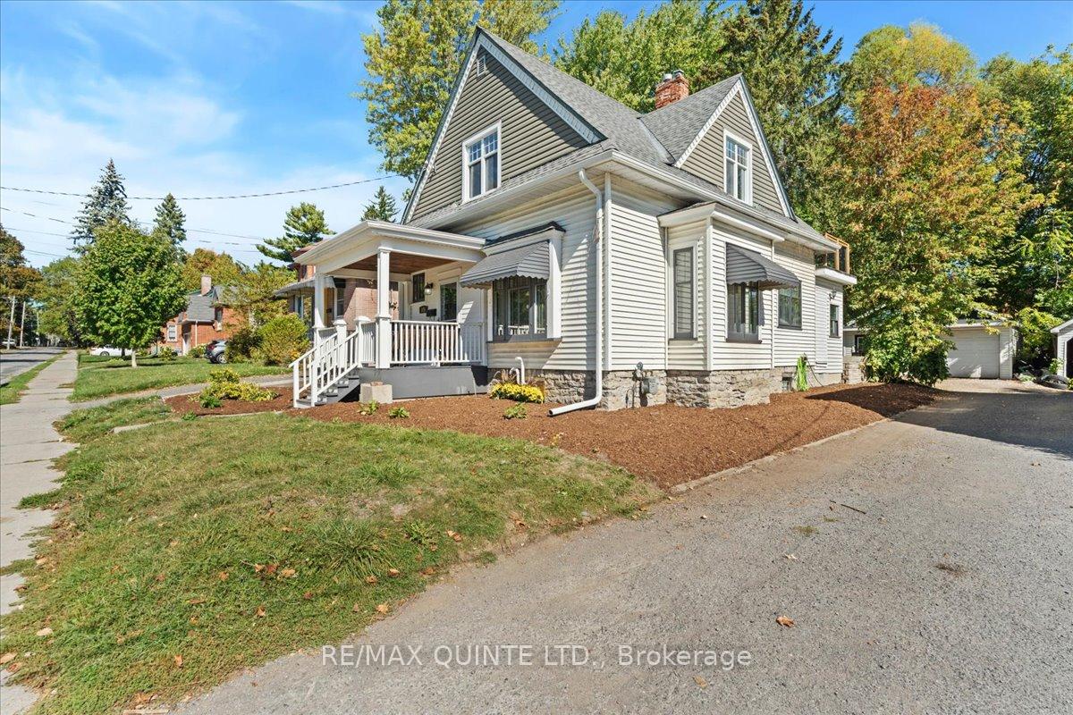 Photo 5 of 159 Ann Street, Belleville, Belleville Ward — HOMEH