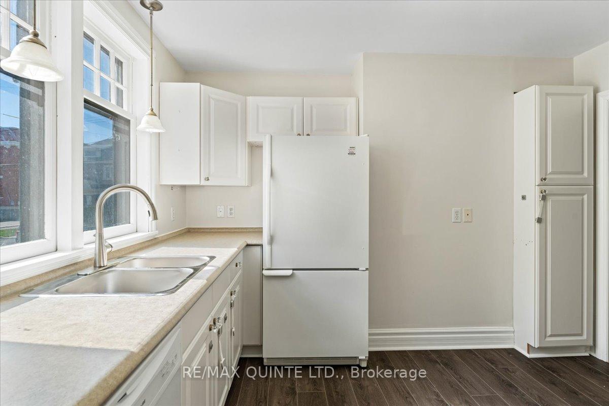 Photo 15 of 159 Ann Street, Belleville, Belleville Ward — HOMEH