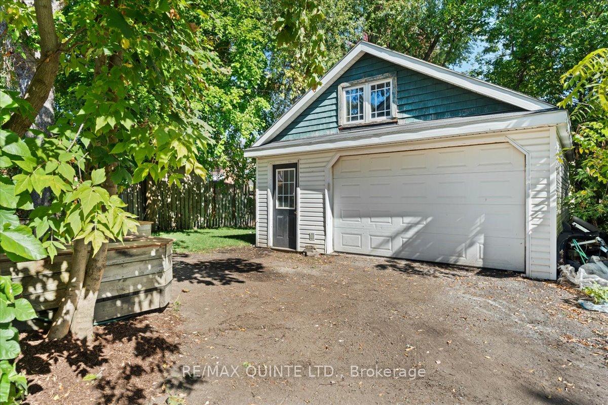 Photo 41 of 159 Ann Street, Belleville, Belleville Ward — HOMEH