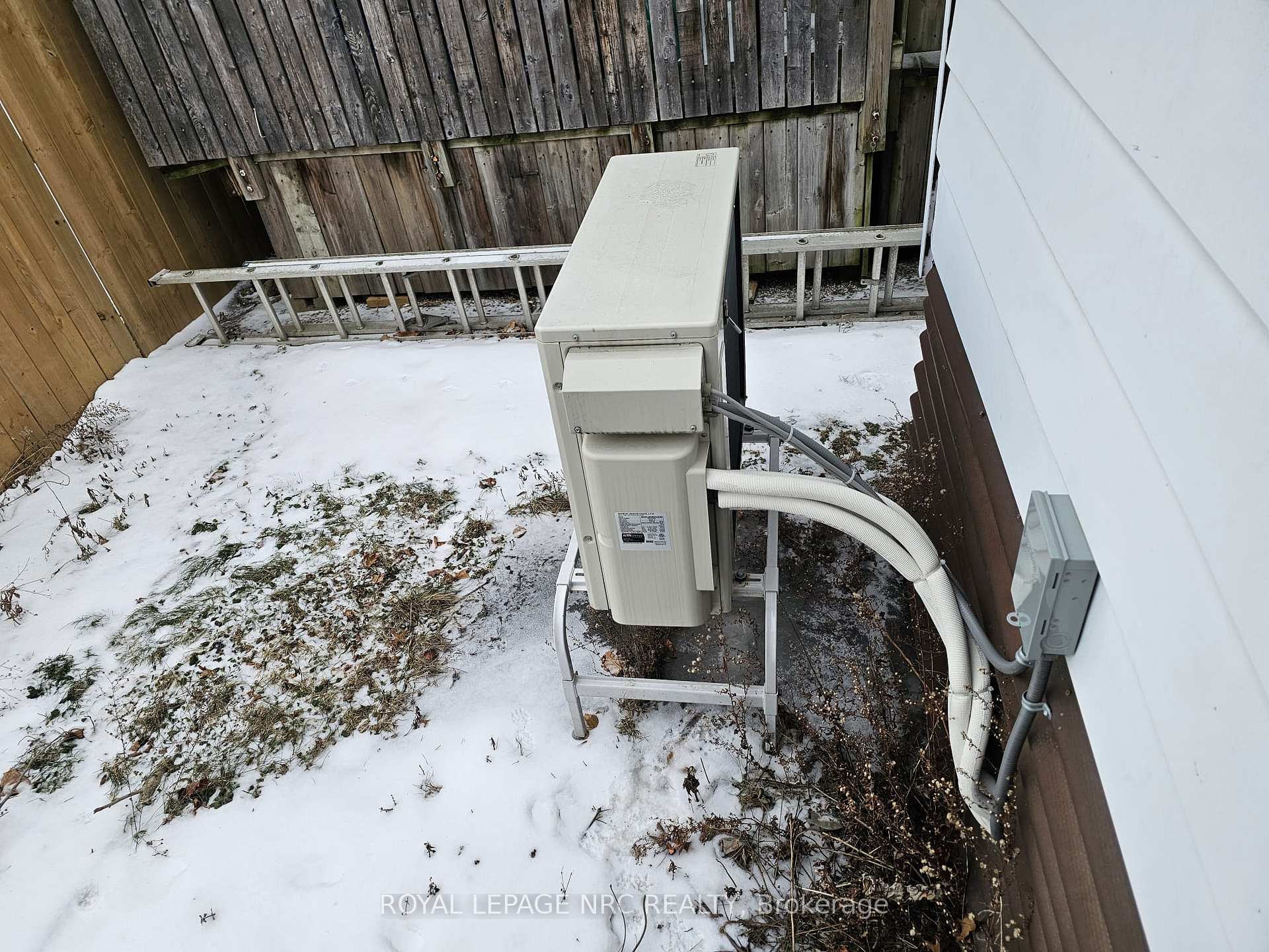 Photo 10 of 37 Cohoe Street, Welland, Welland Downtown — HOMEH