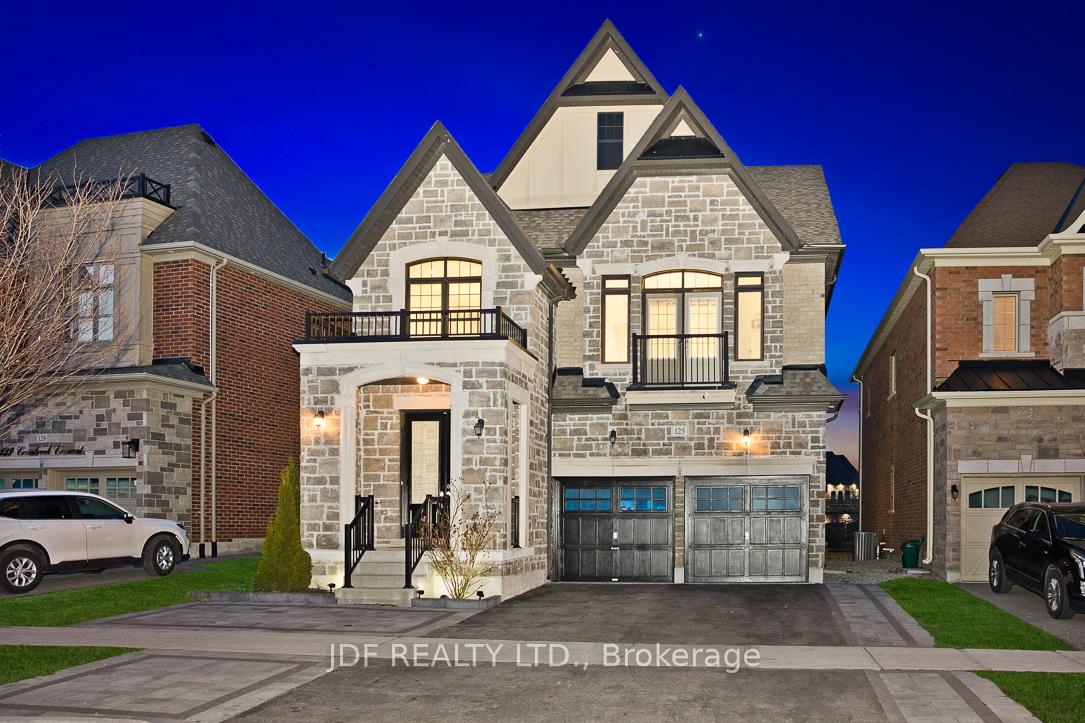 Front of 125 Cranbrook Crescent