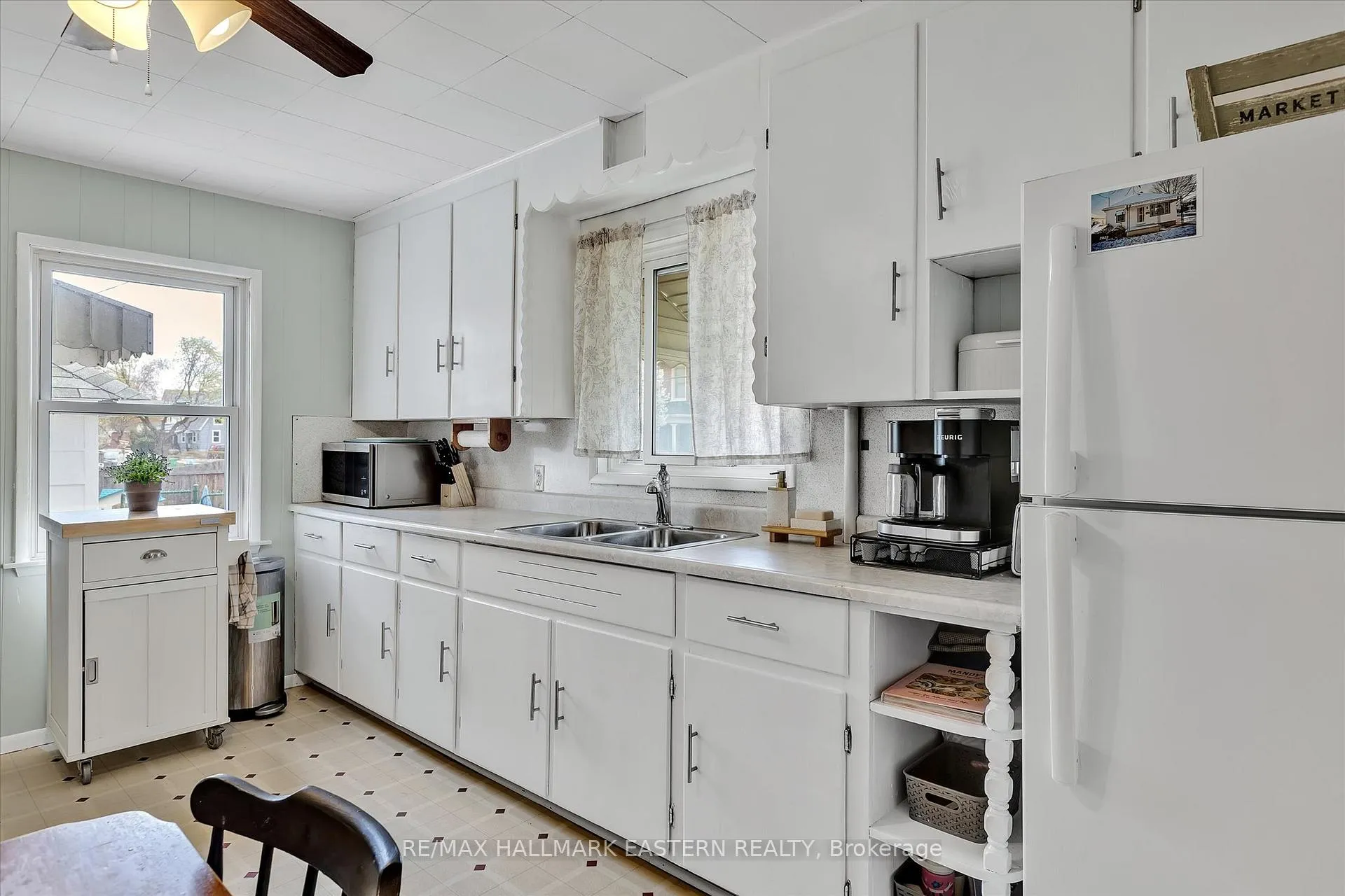 Photo 10 of 706 Monaghan Road, Peterborough, Otonabee Ward 1 — HOMEH