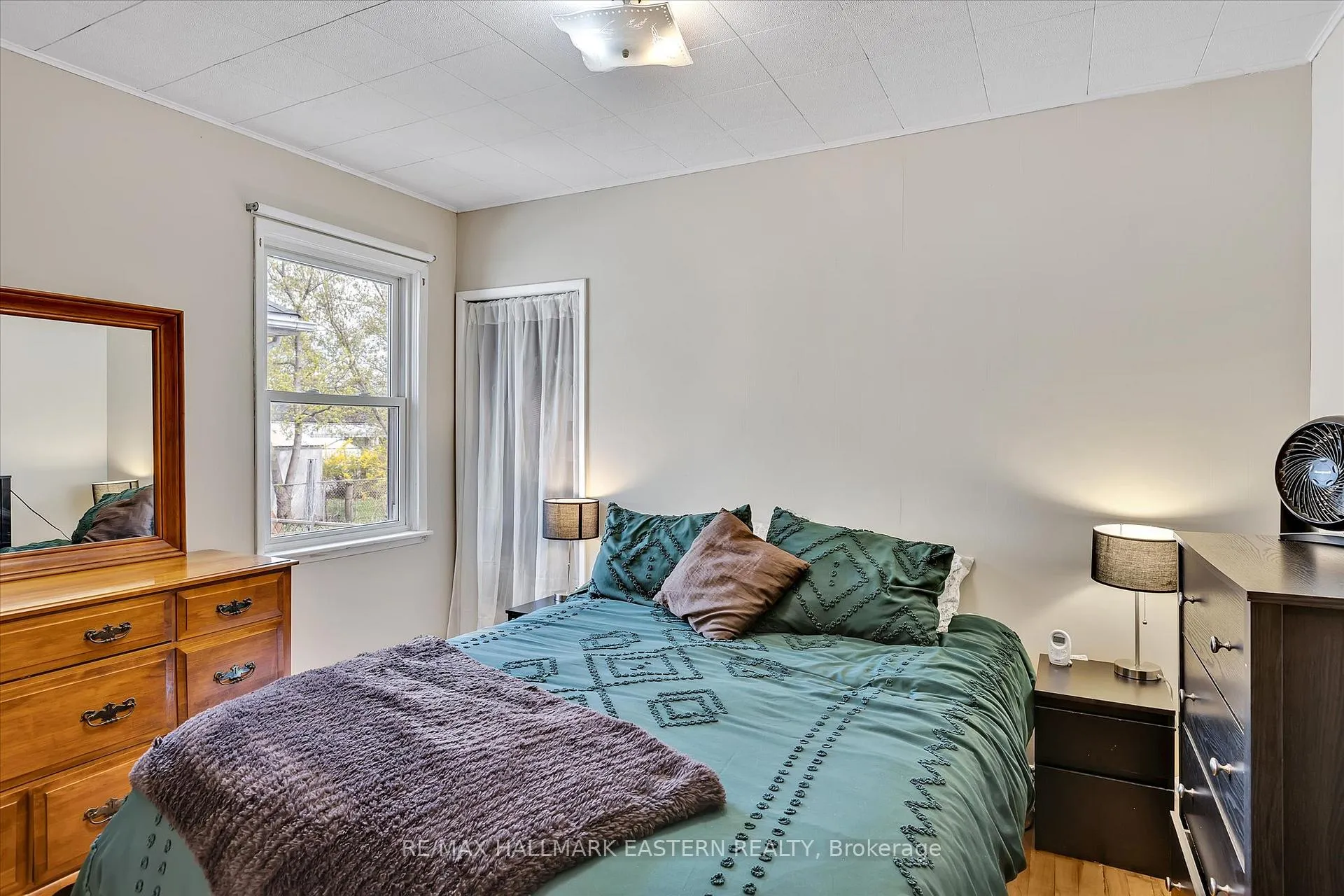 Photo 17 of 706 Monaghan Road, Peterborough, Otonabee Ward 1 — HOMEH