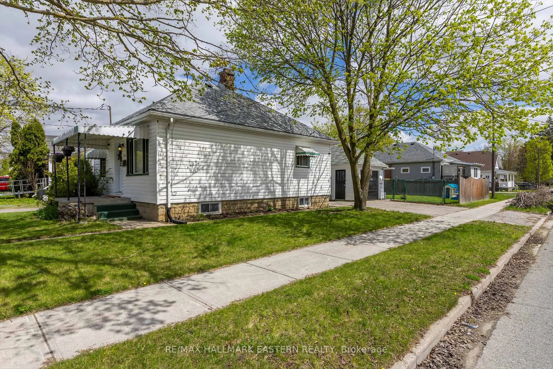 Photo 35 of 706 Monaghan Road, Peterborough, Otonabee Ward 1 — HOMEH