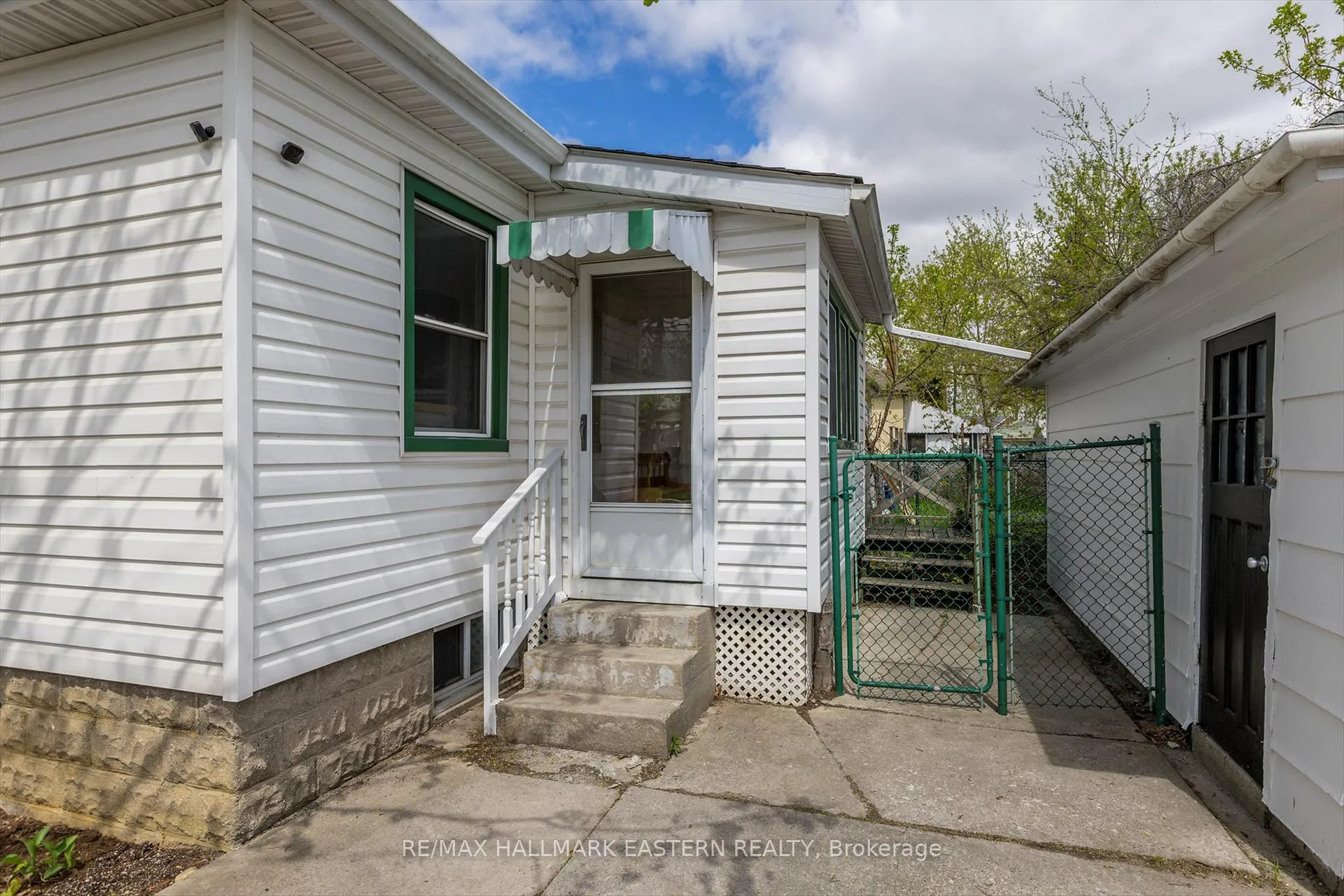 Photo 38 of 706 Monaghan Road, Peterborough, Otonabee Ward 1 — HOMEH