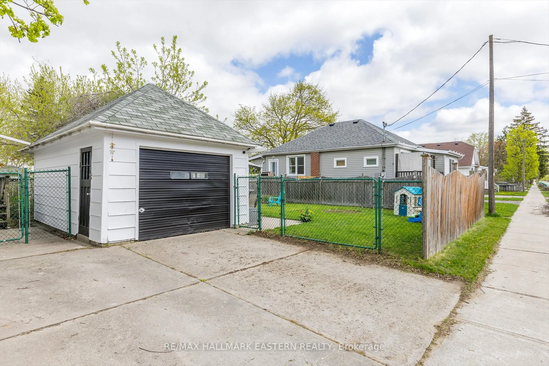 Photo 42 of 706 Monaghan Road, Peterborough, Otonabee Ward 1 — HOMEH