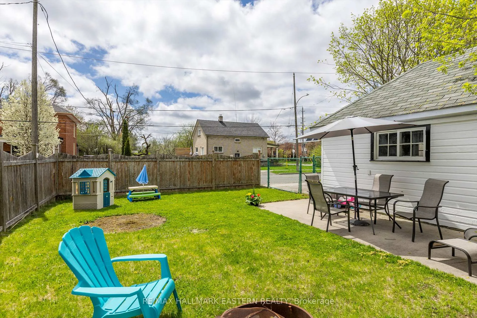 Photo 45 of 706 Monaghan Road, Peterborough, Otonabee Ward 1 — HOMEH