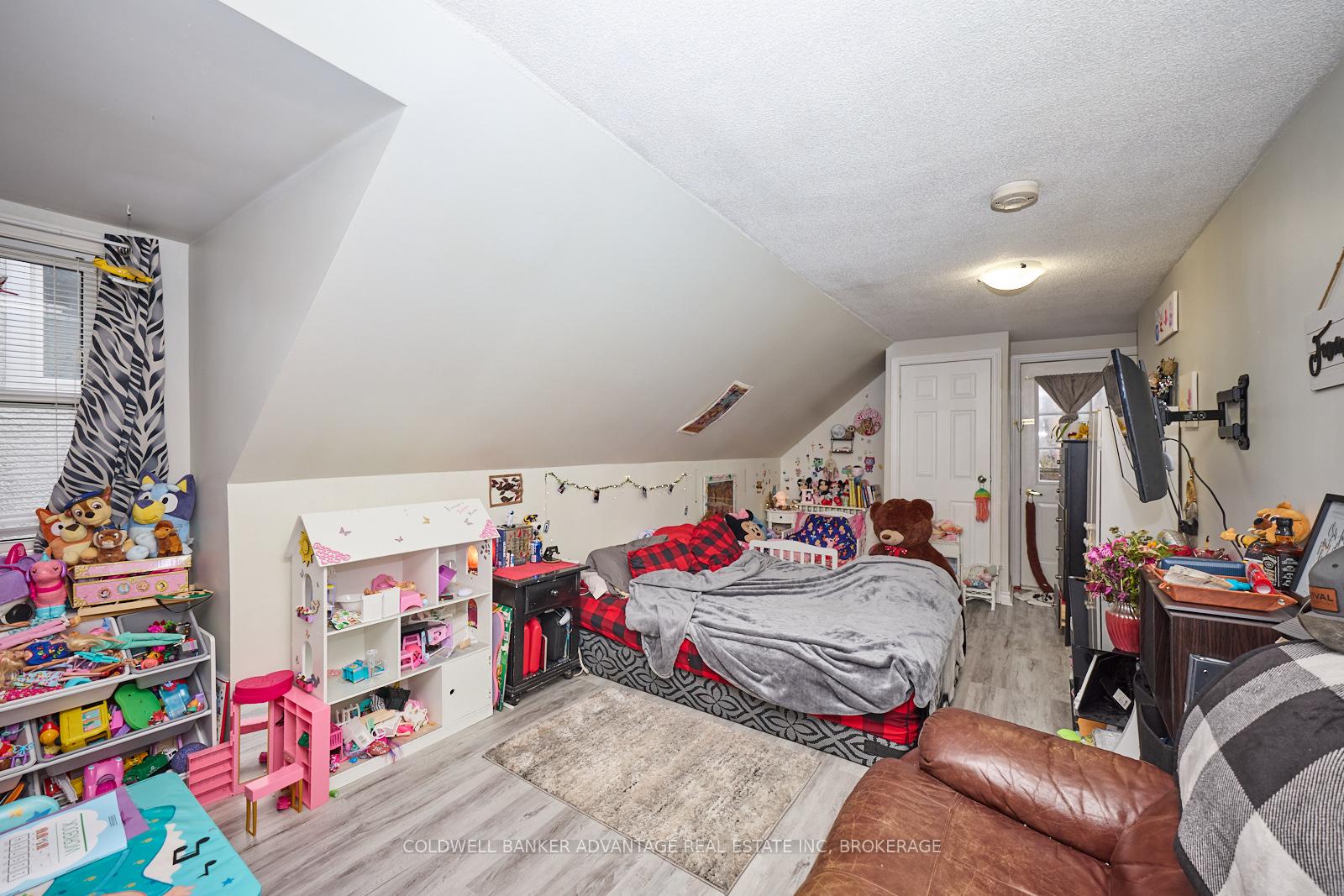 Photo 19 of 26 Cozy Street W, Welland, Lincoln/Crowland — HOMEH