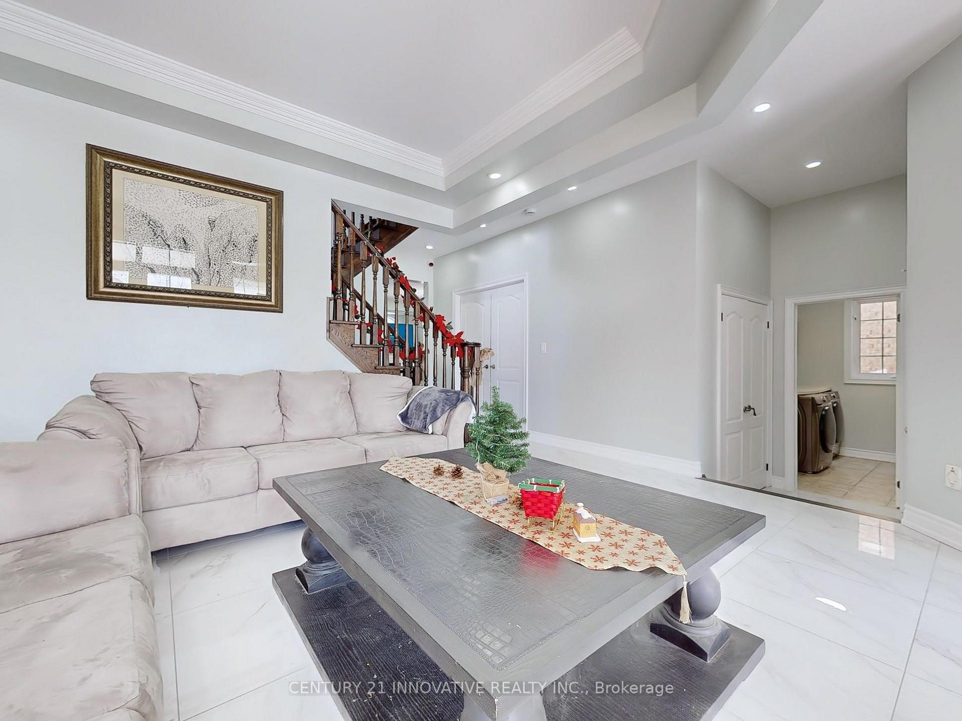 Photo 3 of 956 Coyston Drive, Oshawa, Eastdale — HOMEH