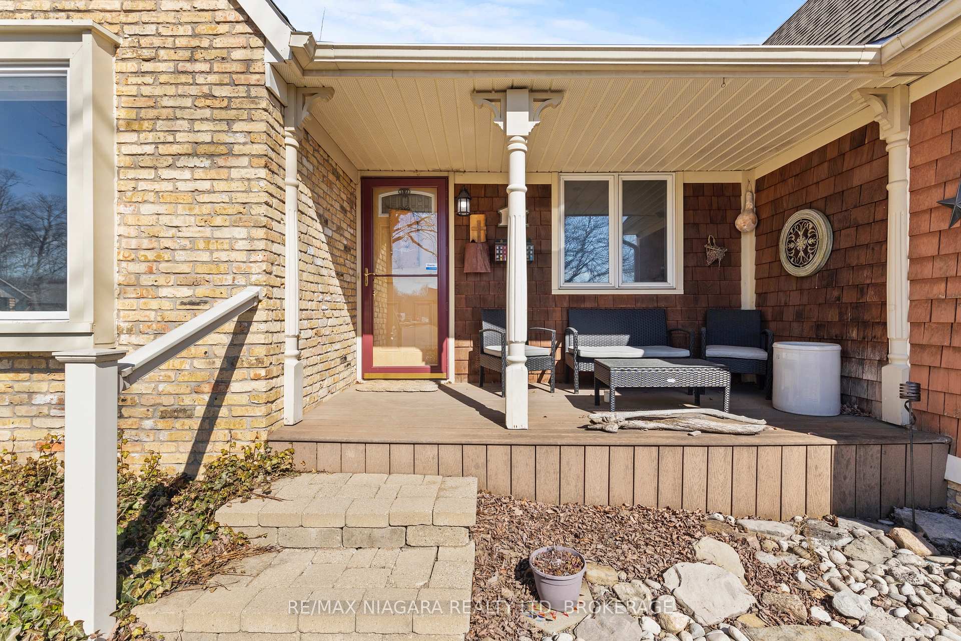 Photo 5 of 4 Cedarvale Crescent, Welland, N. Welland — HOMEH