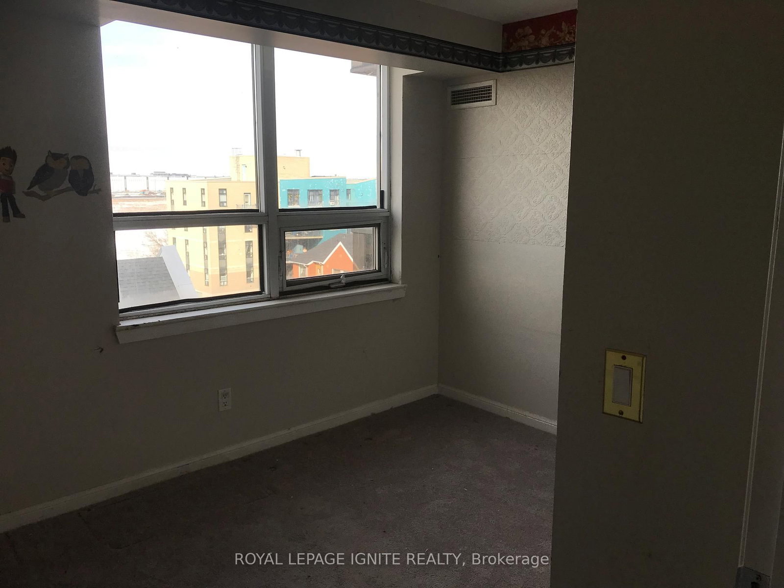 Photo 3 of Unit 602, 4 Elsinore Path, Etobicoke, New Toronto — HOMEH
