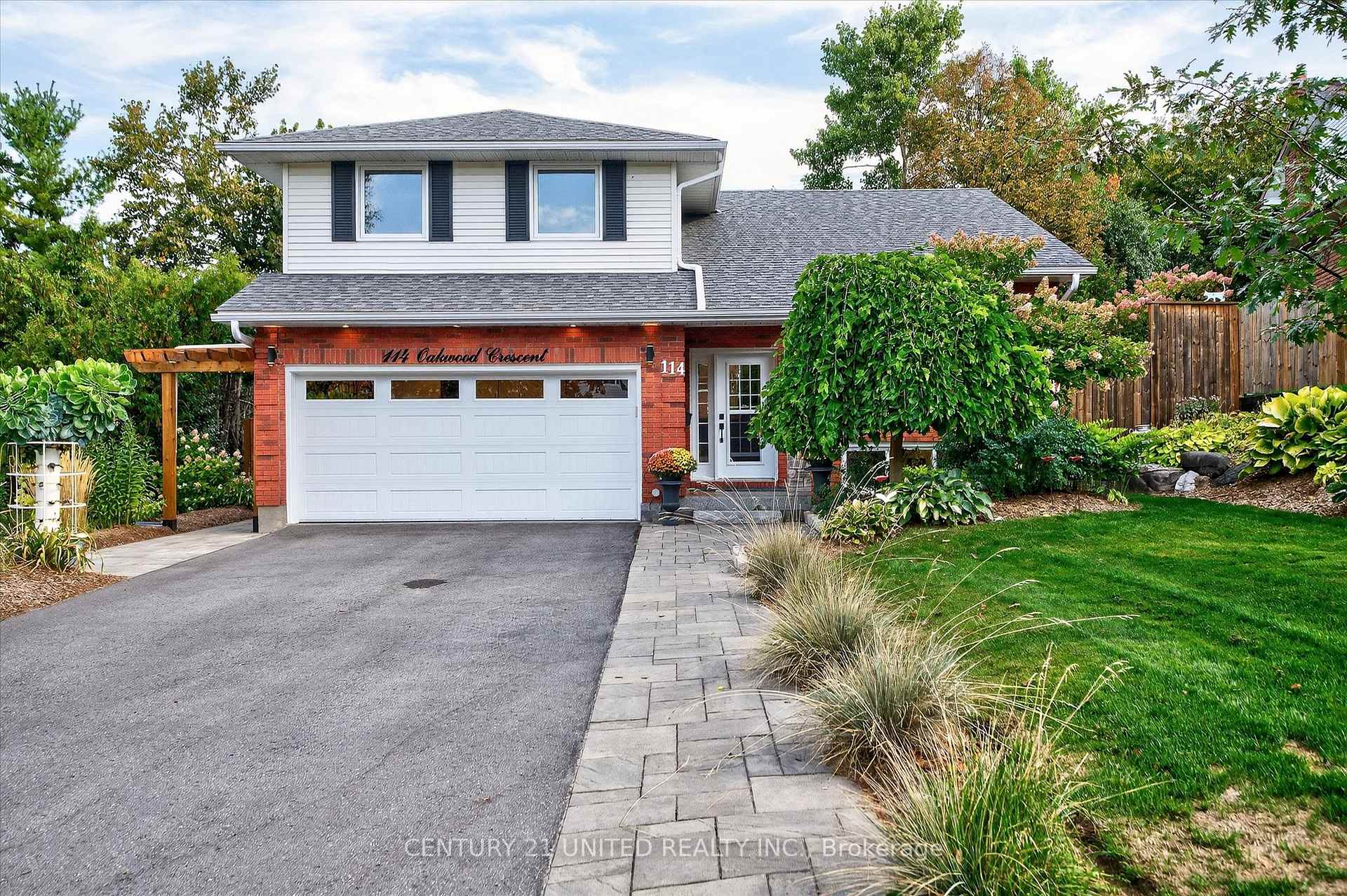 Front of 114 Oakwood Crescent