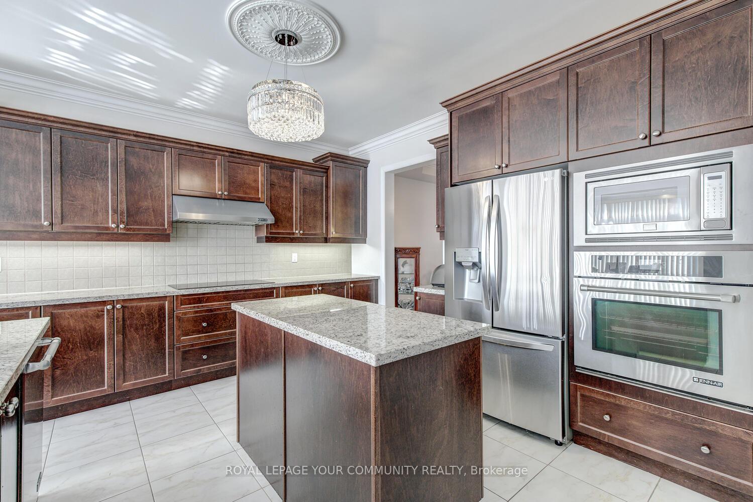 Photo 5 of Unit 1st&2nd, 110 Muret Crescent, Vaughan, Patterson — HOMEH