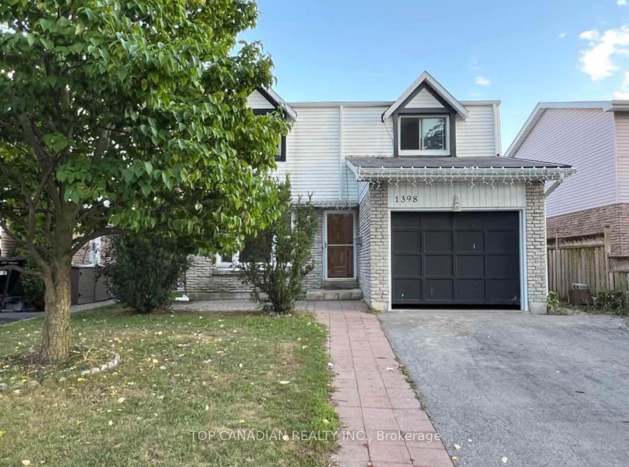 Front of 1398 Tampa Crescent