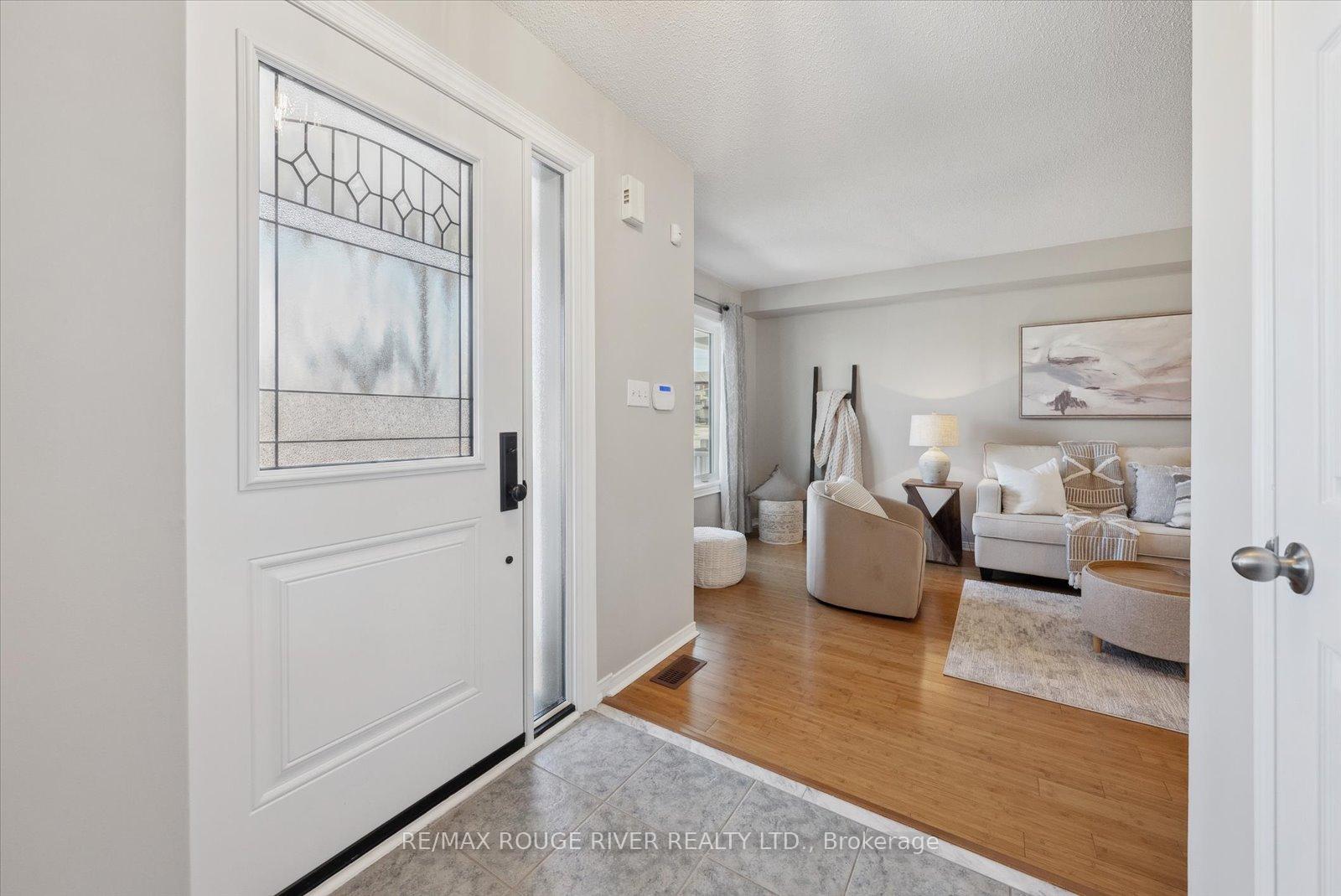 Photo 6 of 191 Carnwith Drive E, Whitby, Brooklin — HOMEH