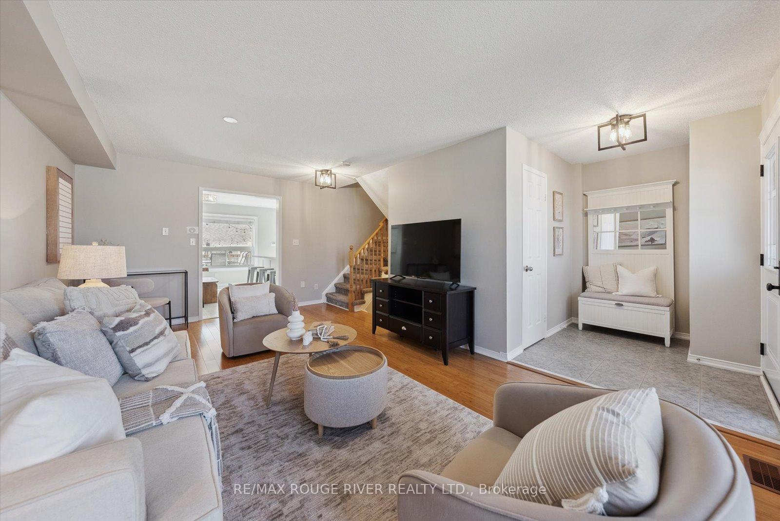 Photo 9 of 191 Carnwith Drive E, Whitby, Brooklin — HOMEH