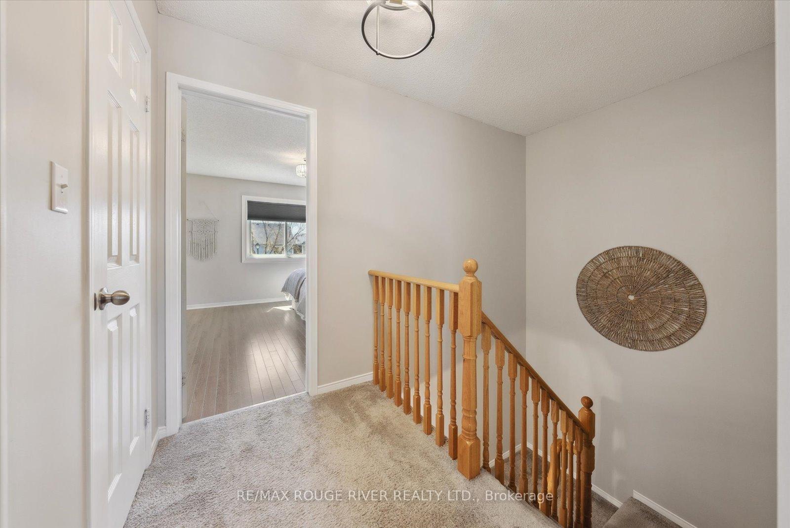 Photo 19 of 191 Carnwith Drive E, Whitby, Brooklin — HOMEH