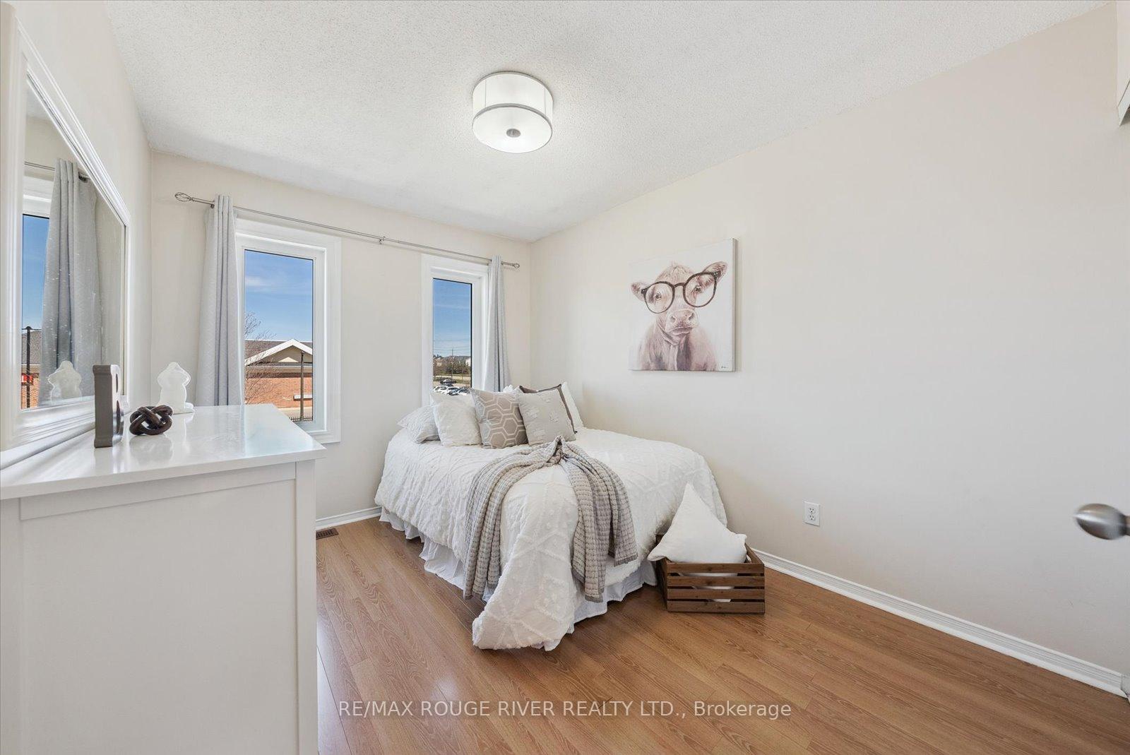 Photo 29 of 191 Carnwith Drive E, Whitby, Brooklin — HOMEH