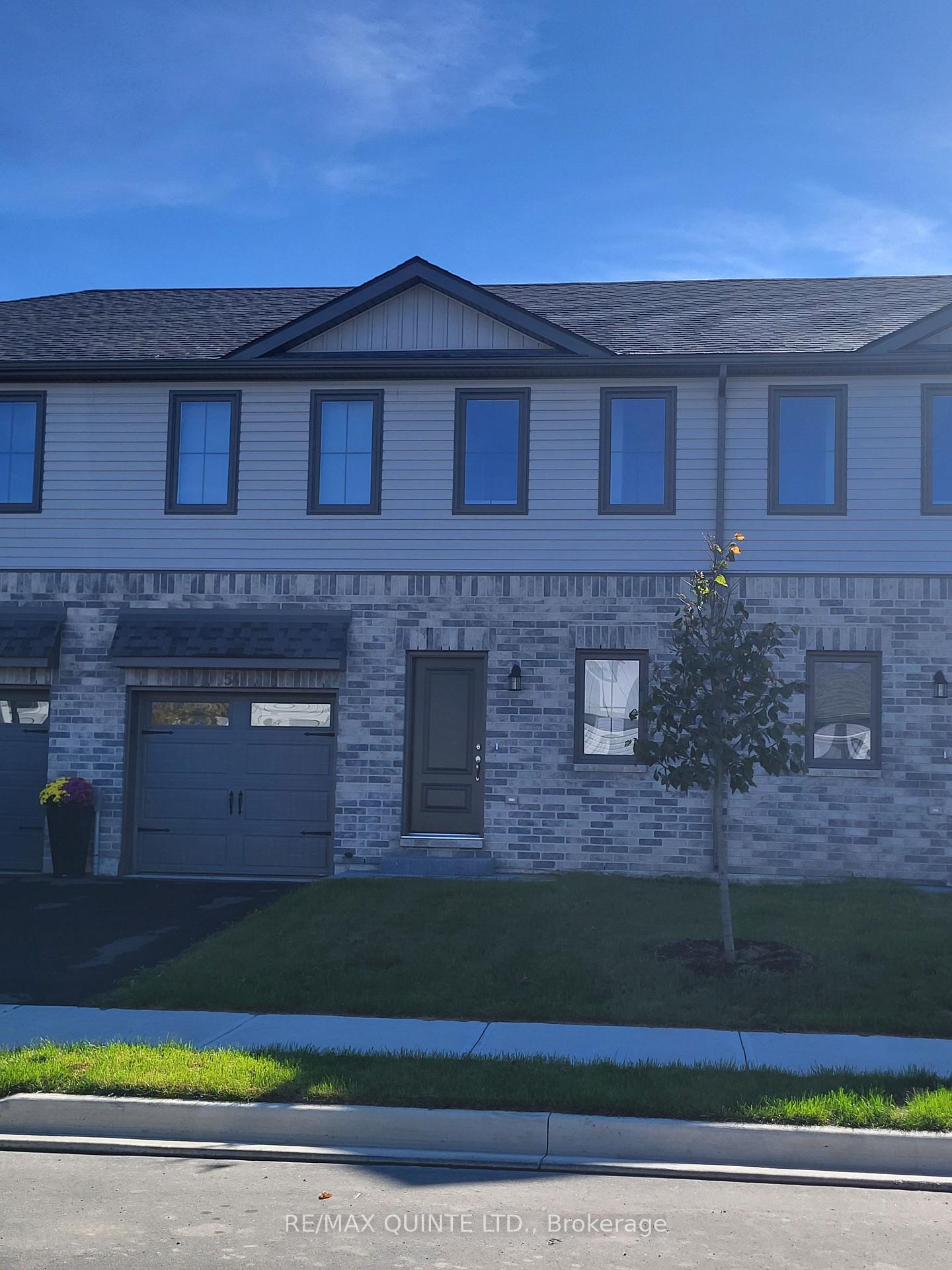 Front of 54 Campbell Crescent