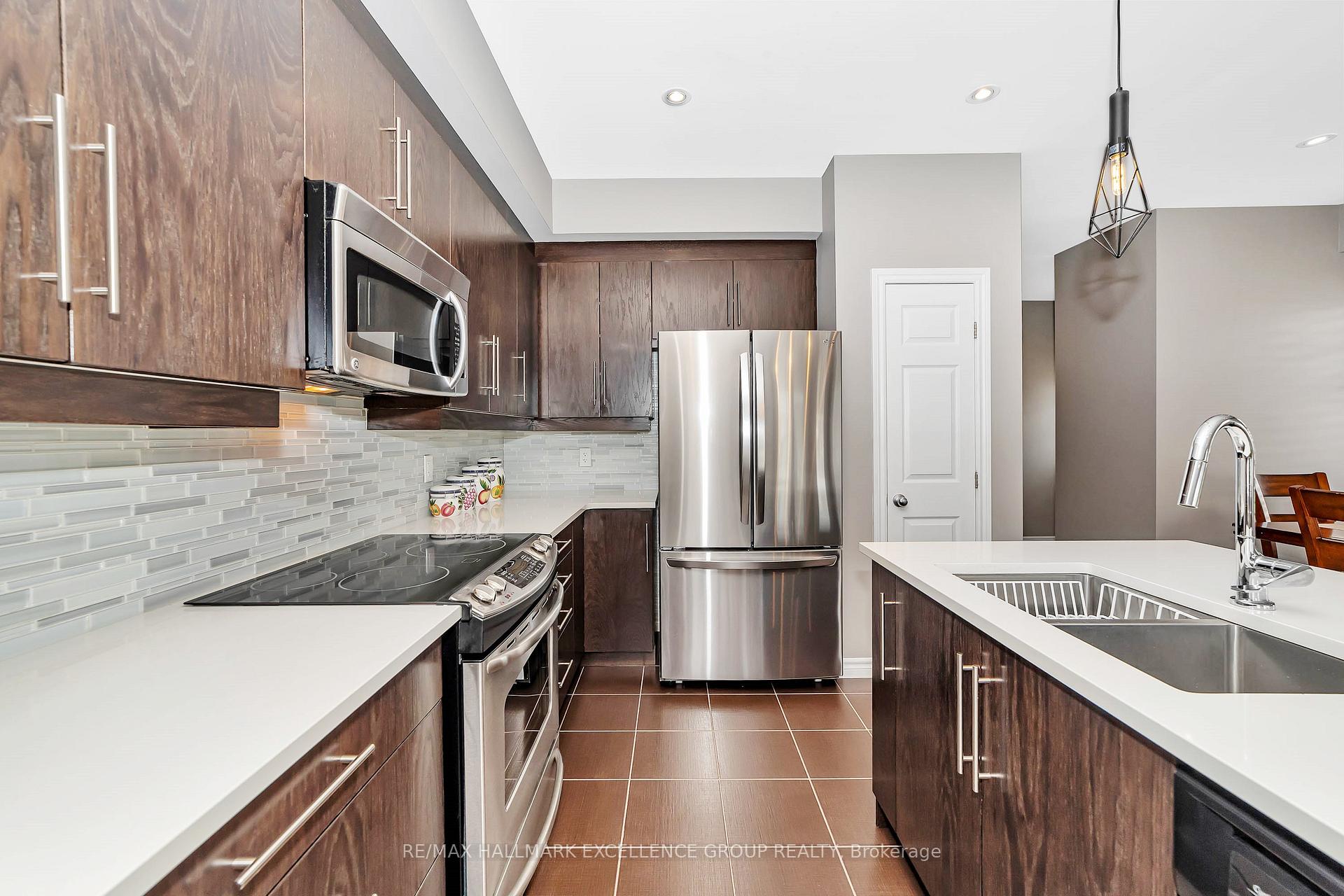 Photo 10 of 2282 Descartes Street, Ottawa, Notting Hill/Summerside — HOMEH