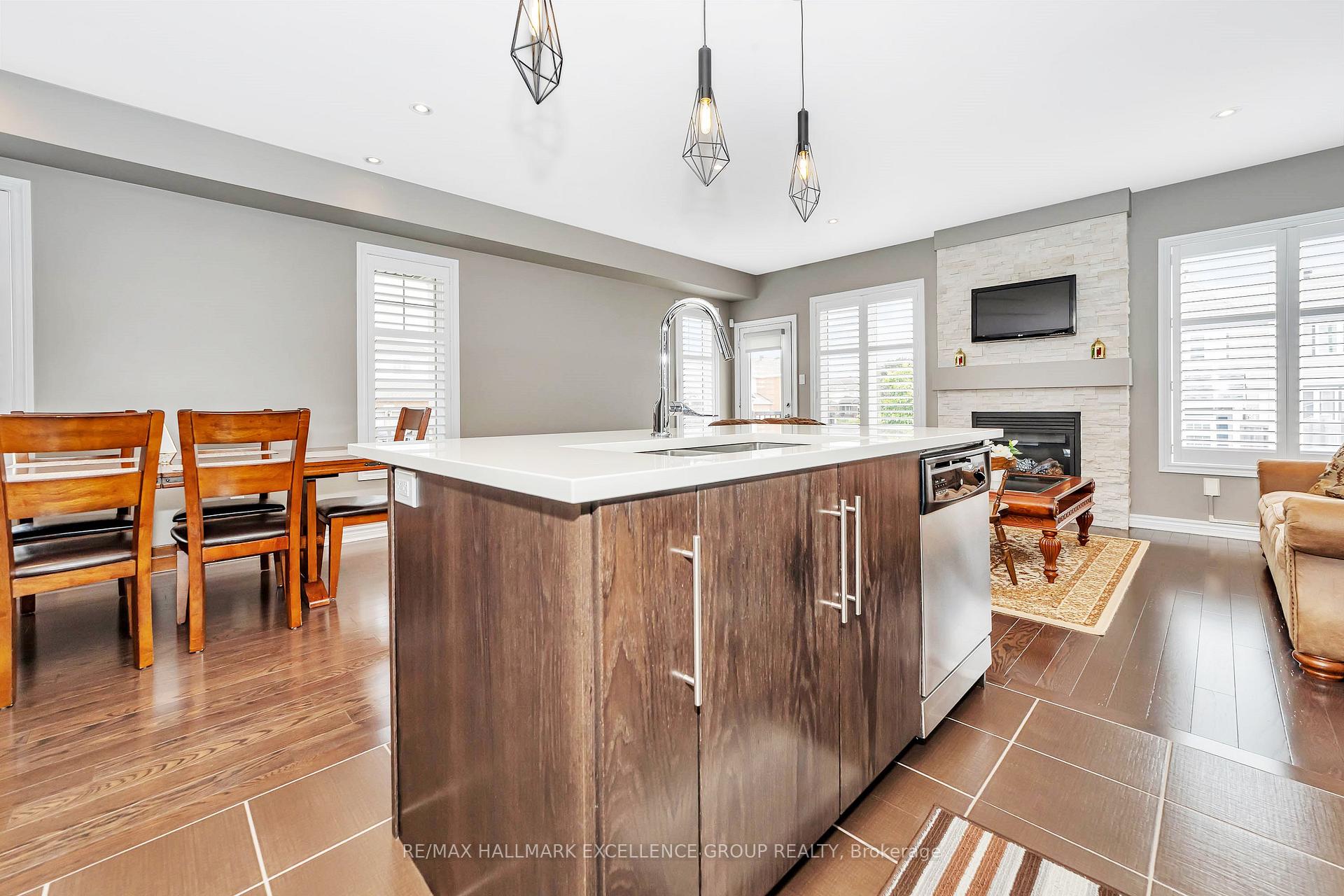Photo 11 of 2282 Descartes Street, Ottawa, Notting Hill/Summerside — HOMEH