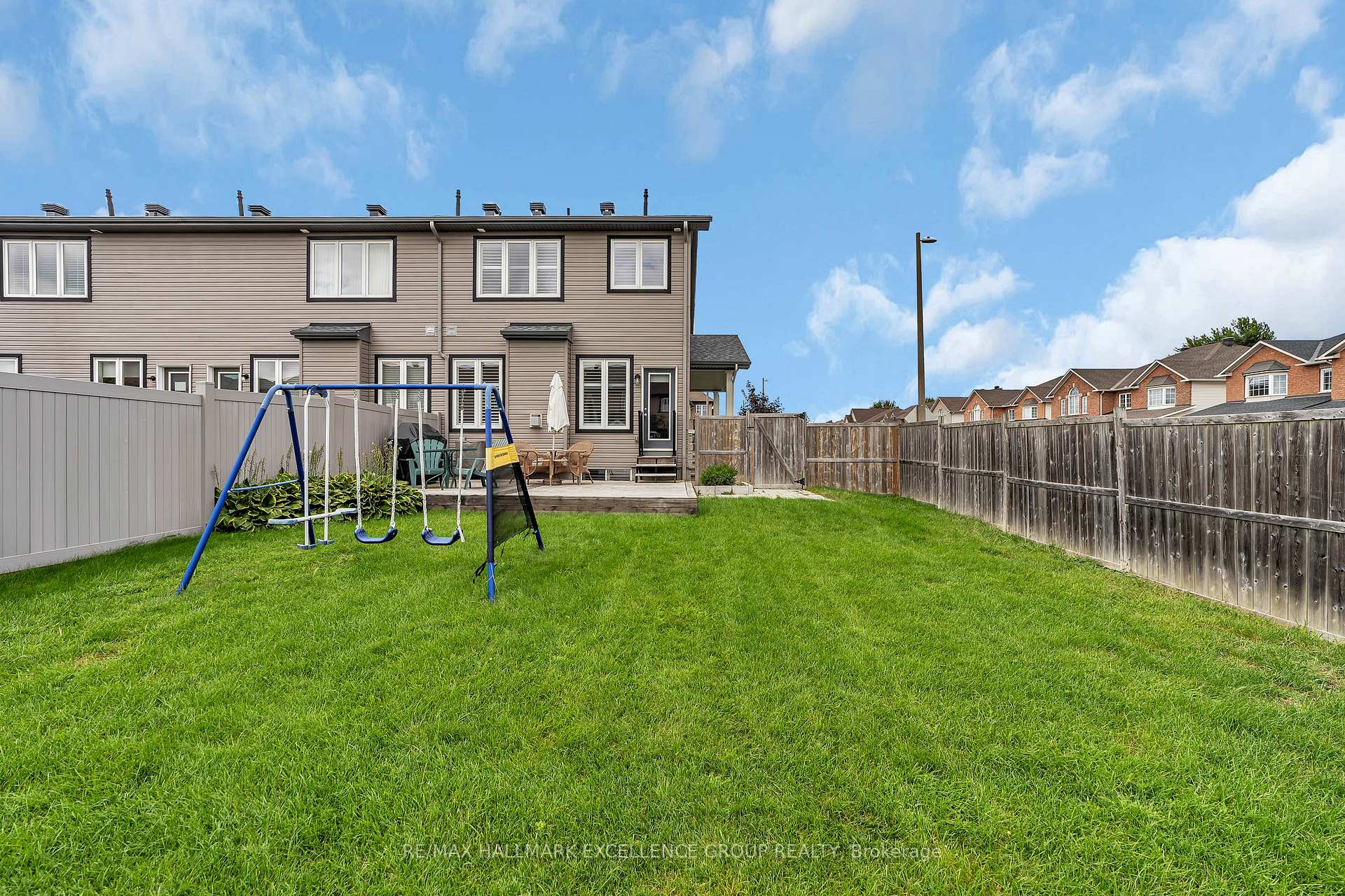 Photo 31 of 2282 Descartes Street, Ottawa, Notting Hill/Summerside — HOMEH