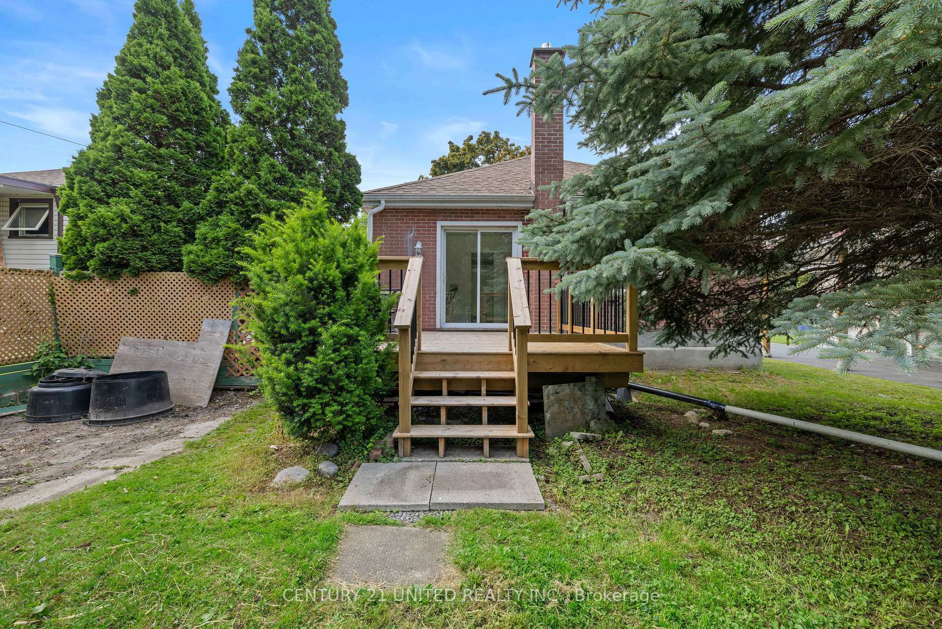 Photo 30 of 185 Dumble Avenue, Peterborough, Northcrest Ward 5 — HOMEH