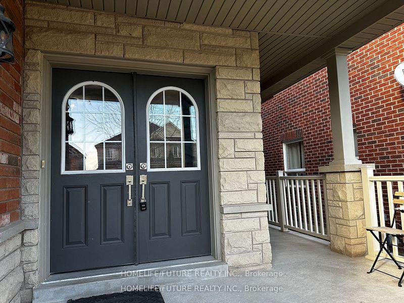 Photo 3 of 1714 Esterbrook Drive, Oshawa, Taunton — HOMEH