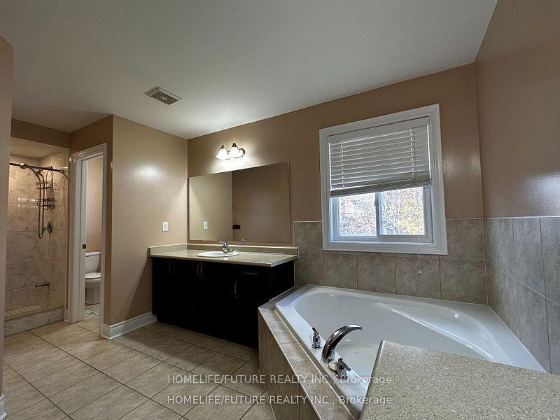 Photo 15 of 1714 Esterbrook Drive, Oshawa, Taunton — HOMEH